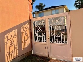 144 Country Club Rd in Brownsville, TX - Building Photo - Building Photo