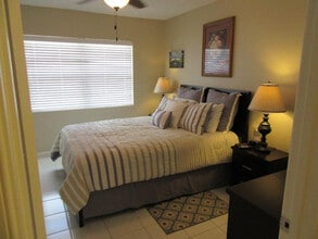 10561 Greentrail Dr S in Boynton Beach, FL - Building Photo - Building Photo