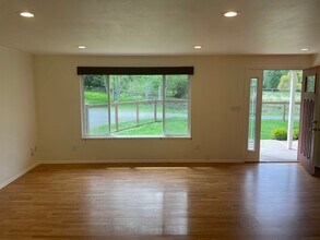 4677 S Tompkins Rd in Langley, WA - Building Photo - Building Photo