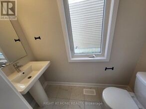 28 Chasing Grv in Ottawa, ON - Building Photo - Building Photo