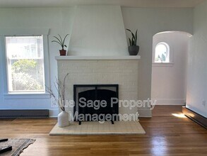 302 N Albert St in Port Angeles, WA - Building Photo - Building Photo