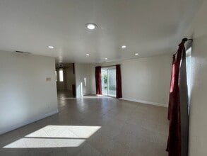 1632 McClelland St in Santa Maria, CA - Building Photo - Building Photo