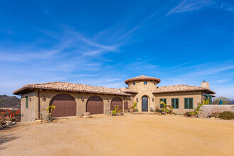 1620 Will Geer Rd in Topanga, CA - Foto de edificio - Building Photo