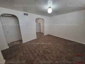 148 7th St, Unit 4 in Idaho Falls, ID - Foto de edificio - Building Photo