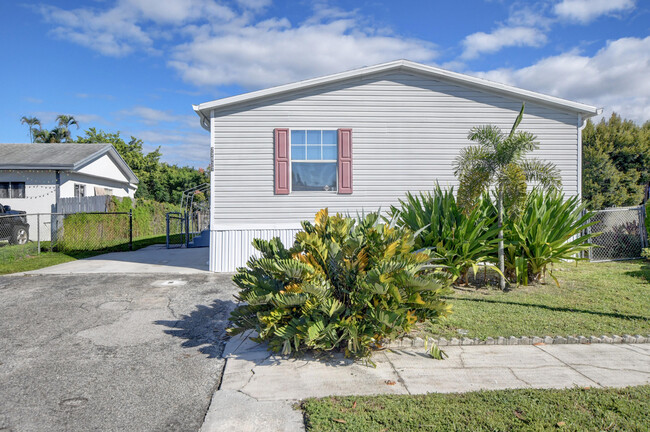 22937 Seaspray Pl in Boca Raton, FL - Foto de edificio - Building Photo