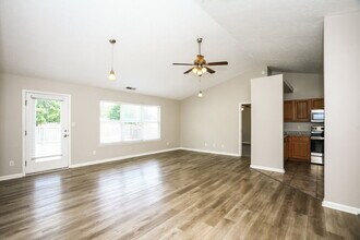 5426 Claybrooke Dr in Indianapolis, IN - Building Photo - Building Photo