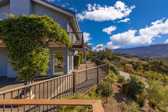 644 Tico Rd in Ojai, CA - Building Photo - Building Photo