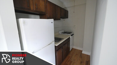 429 W Roscoe St, Unit 507 in Chicago, IL - Building Photo - Building Photo