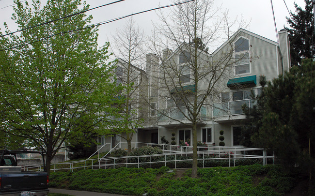 Spring Court in Seattle, WA - Building Photo - Building Photo