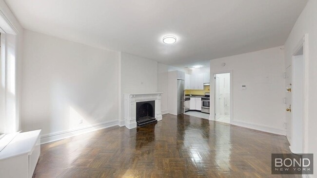 property at 24 E 80th St