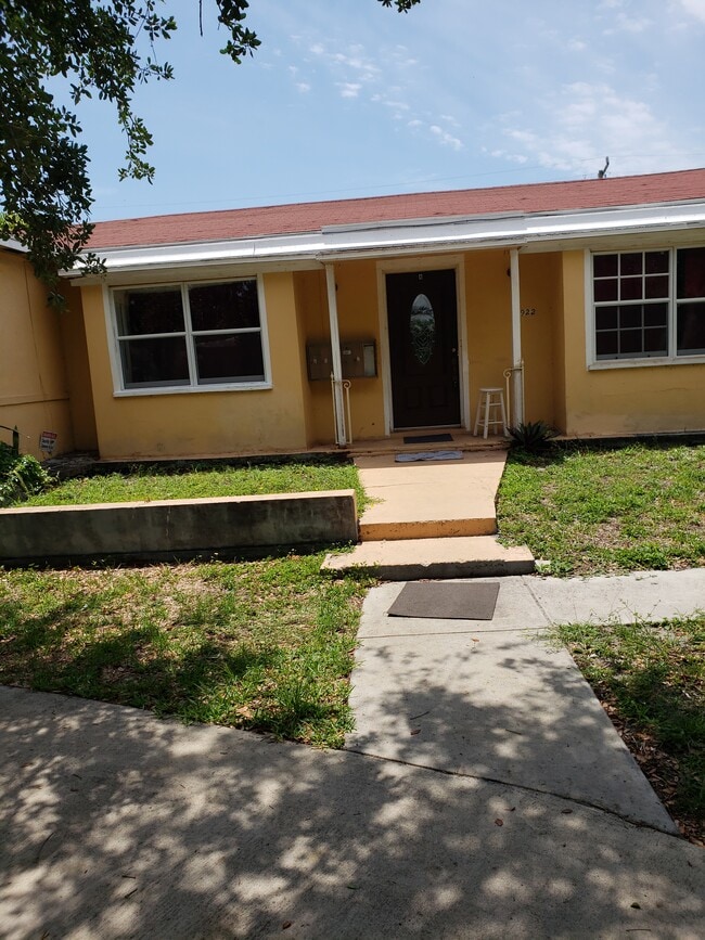 1922 Jefferson St, Unit Jefferson St. Hollywood