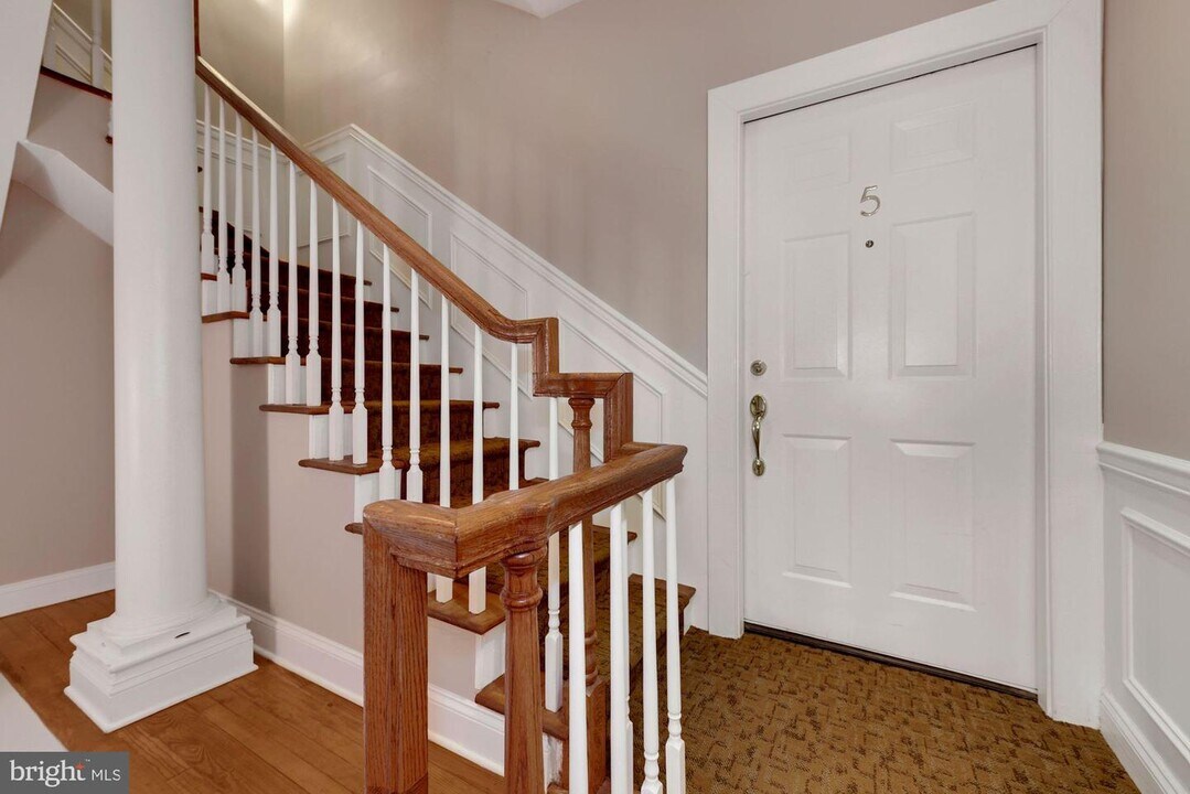2801 Connecticut Ave NW-Unit -5 in Washington, DC - Foto de edificio