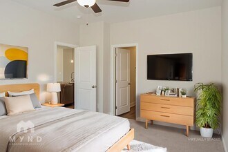 221 Pine Is Ave, Unit 2 in Toney, AL - Foto de edificio - Building Photo