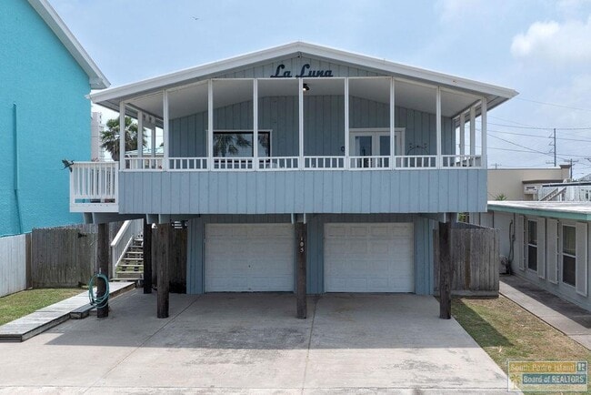 property at 105 E Marisol Dr