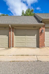 2074 Cloverly Ln in Ann Arbor, MI - Building Photo - Building Photo