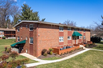 Mt Washington Apartments in Baltimore, MD - Foto de edificio - Building Photo