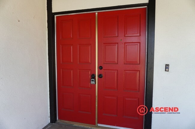 2405 San Ramon Ct in Bakersfield, CA - Building Photo - Building Photo