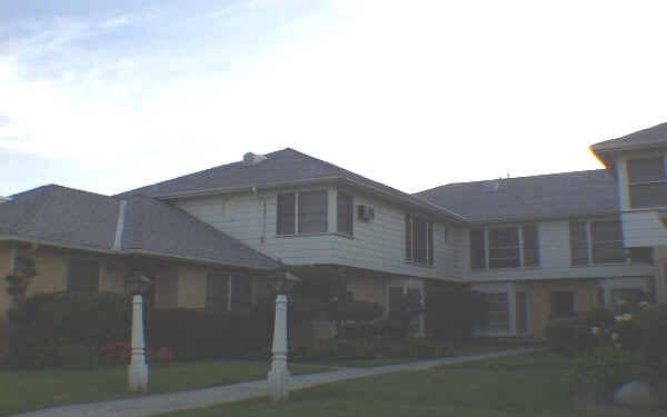 1215-1217 S Garfield Ave in Alhambra, CA - Building Photo