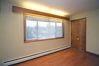 3200-3236 SW Marigold St in Portland, OR - Foto de edificio - Building Photo