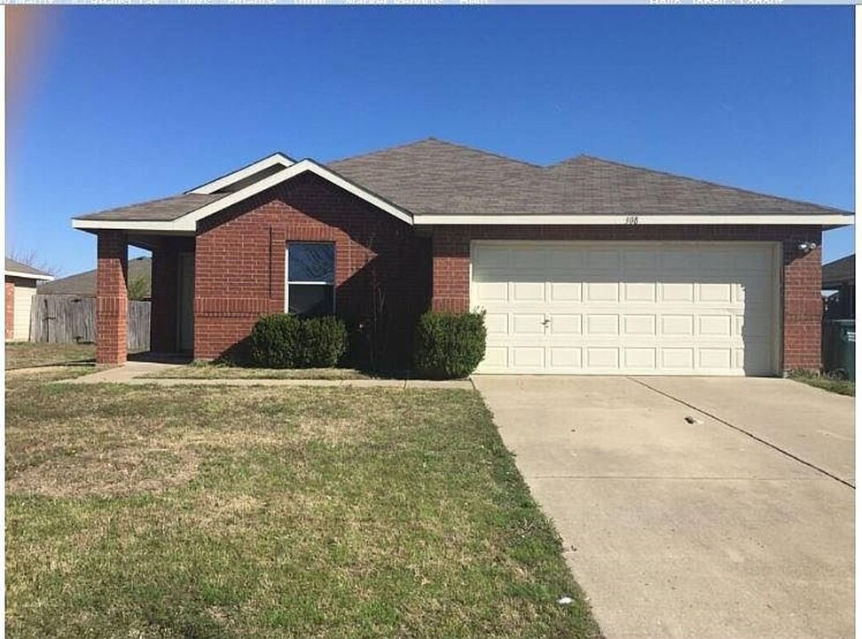 308 Charleston Dr in Anna, TX - Foto de edificio