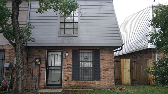 7846 N Coronet Ct in New Orleans, LA - Building Photo - Building Photo