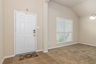 6446 Capridge Dr in Houston, TX - Building Photo - Building Photo