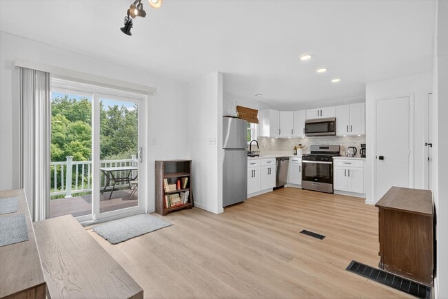 property at 33 Darin Rd
