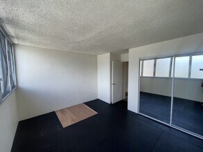 500 University Ave in Honolulu, HI - Building Photo - Building Photo