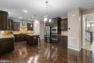 920 St Martins Loop in Severna Park, MD - Building Photo - Building Photo