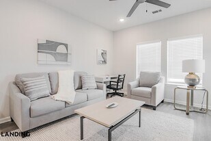 1650 Harris Hill Rd, Unit 06-6205 in San Marcos, TX - Building Photo