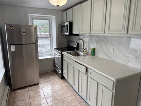 27 Meehan Ave, Unit 2nd floor in Philadelphia, PA - Building Photo