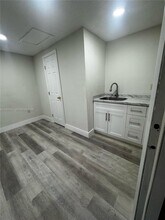 582 E 18th St in Hialeah, FL - Building Photo - Building Photo