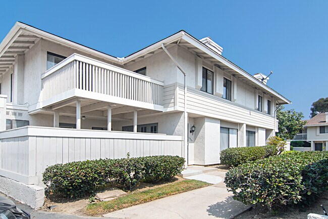 3987 Camino Lindo in San Diego, CA - Building Photo - Building Photo