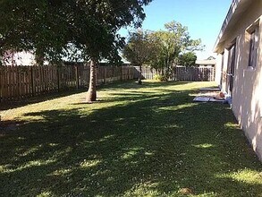 104 Trafalgar Pkwy in Cape Coral, FL - Building Photo - Building Photo