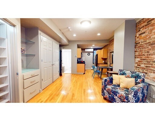 158 Cottage St-Unit -1F in Boston, MA - Building Photo - Building Photo