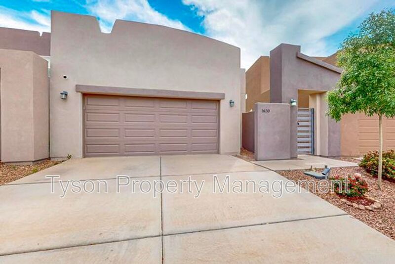 1630 Tierra Alta Ct NW in Los Lunas, NM - Building Photo