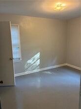 613 Wesley Ln E in Mobile, AL - Building Photo - Building Photo