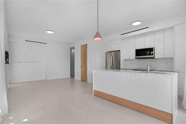 4432 W Flagler St in Miami, FL - Building Photo - Building Photo