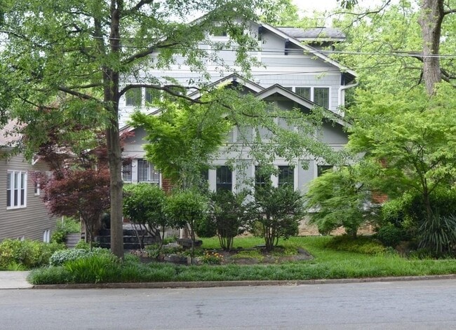 942 Virginia Cir NE in Atlanta, GA - Building Photo - Building Photo