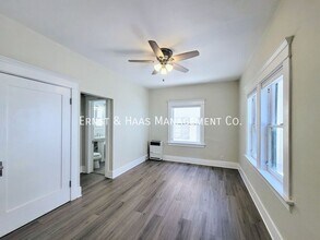 135 Bonito Ave in Long Beach, CA - Building Photo - Building Photo