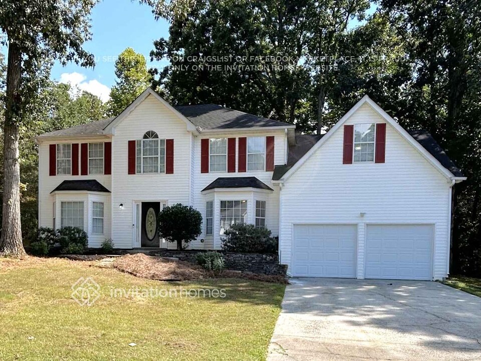 6980 Greenfield Ln in Cumming, GA - Foto de edificio