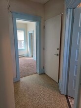 408 S 7th Ave, Unit Apt 2 in Virginia, MN - Foto de edificio - Building Photo