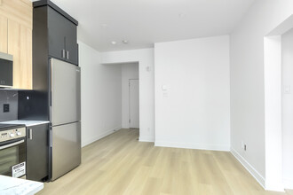 2080 Lincoln Av in Montréal, QC - Building Photo - Building Photo