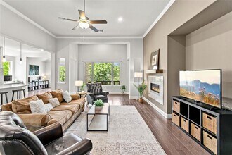 226 Brentwood Dr in Austin, TX - Building Photo - Building Photo