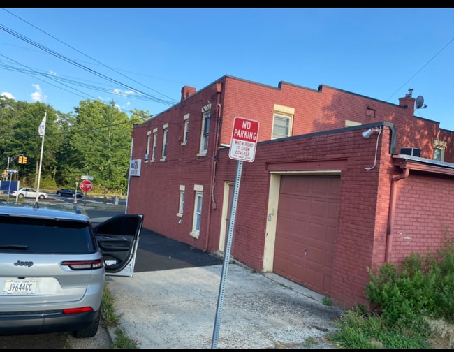 500 S Main St in Manville, NJ - Building Photo - Building Photo