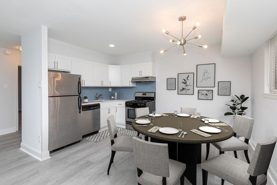 Hamilton Court East Apartments in Bensalem, PA - Building Photo
