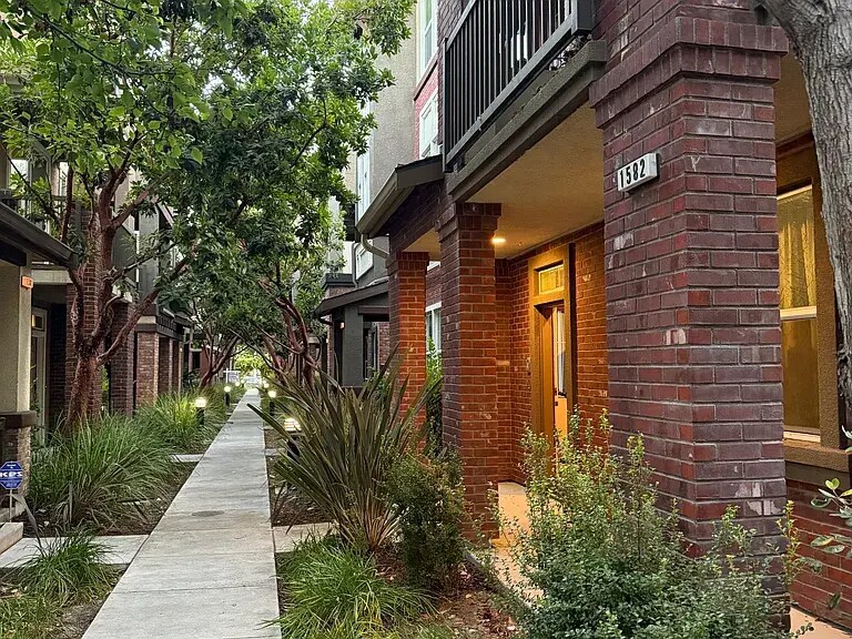1582 Neleigh Pl in San Jose, CA - Foto de edificio