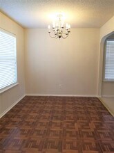 305 Deer Run Dr in Sanger, TX - Building Photo - Building Photo