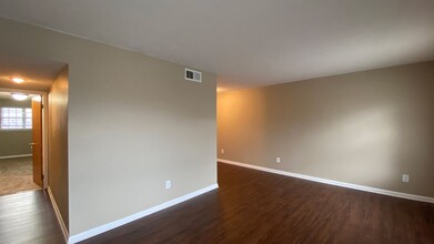 Club View Apartments in Birmingham, AL - Foto de edificio - Interior Photo