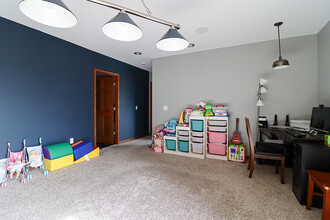 2204 Rolling Green Ln in North Mankato, MN - Building Photo - Building Photo